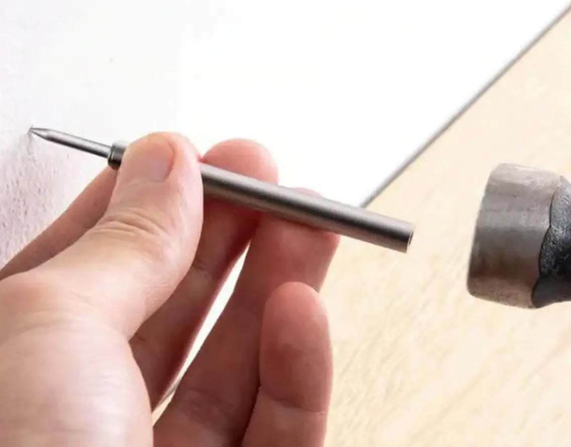 DoubleNail™ – Dubbelriktad spik för stabil och osynlig montering